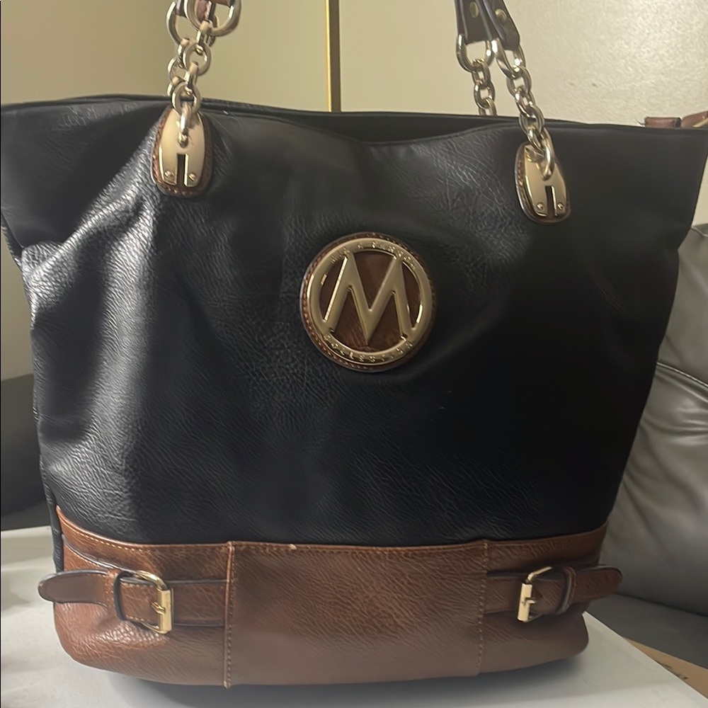 Mia K Farrow collection Brown Tote Bag